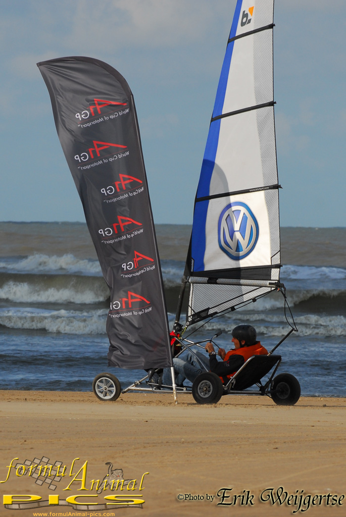 663x1001 pixels (243K)