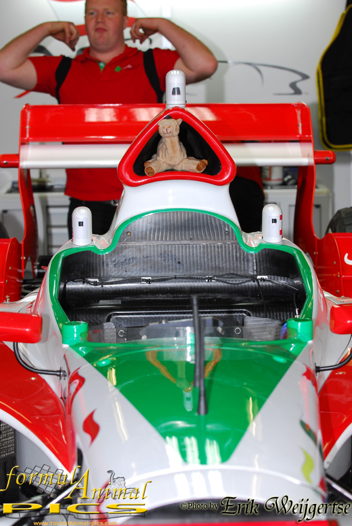 663x1001 pixels (288K)