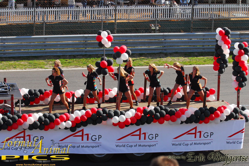 1002x662 pixels (448K)