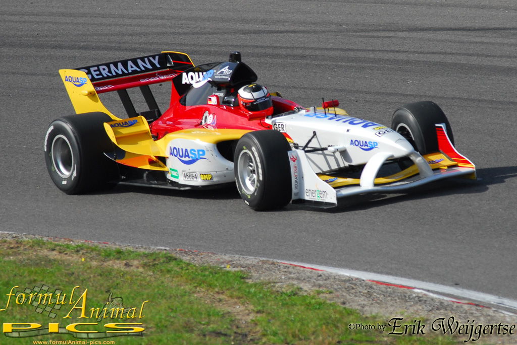 1002x662 pixels (319K)