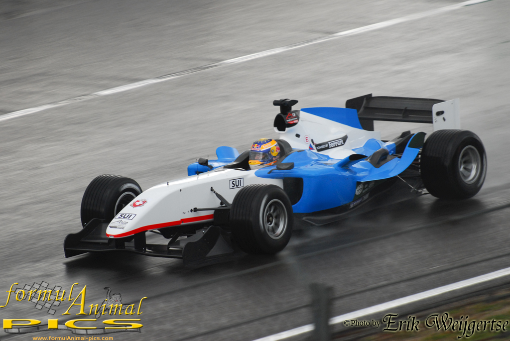 1002x662 pixels (439K)