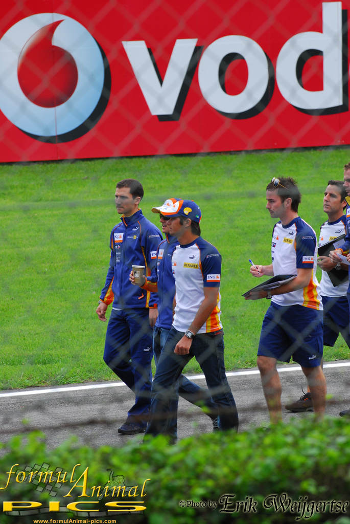 663x1001 pixels (316K)