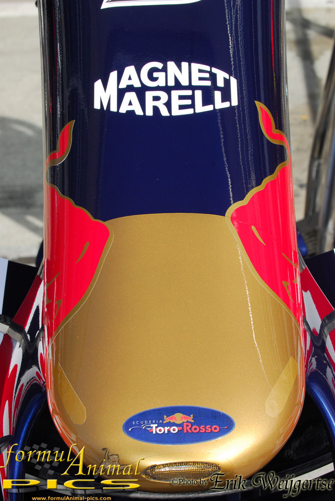 663x1001 pixels (293K)