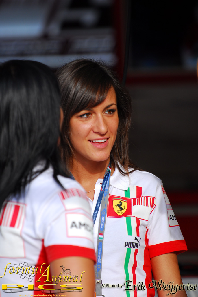 663x1001 pixels (212K)