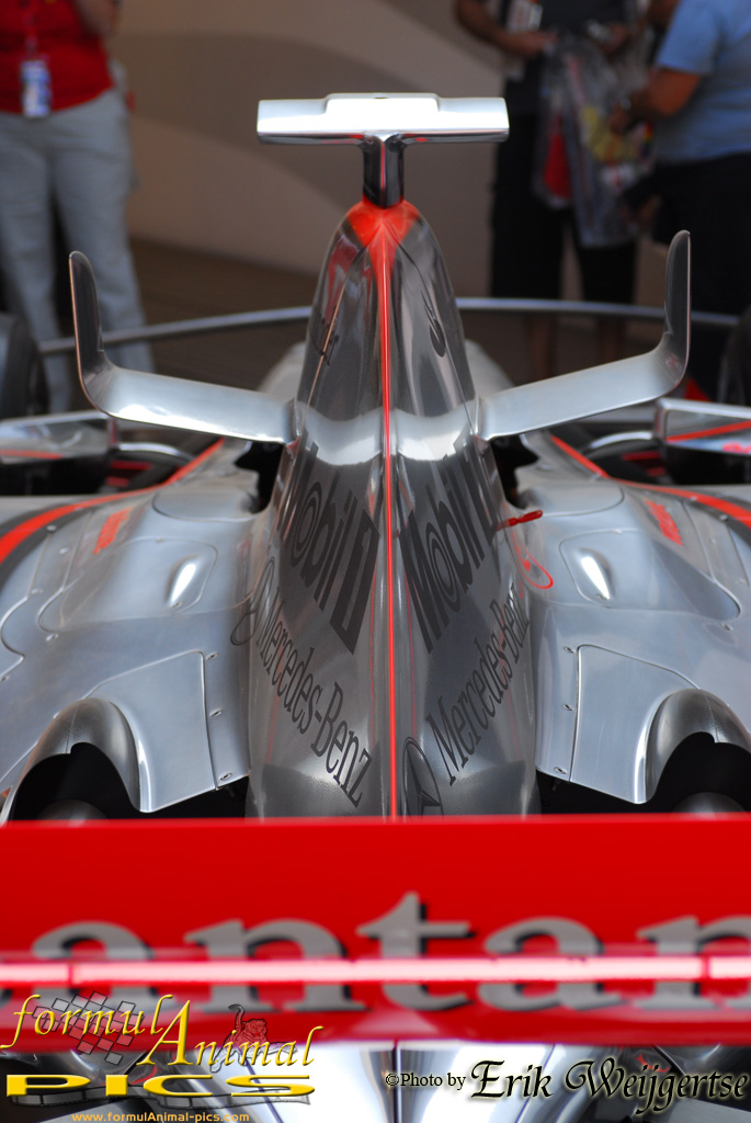 663x1001 pixels (229K)