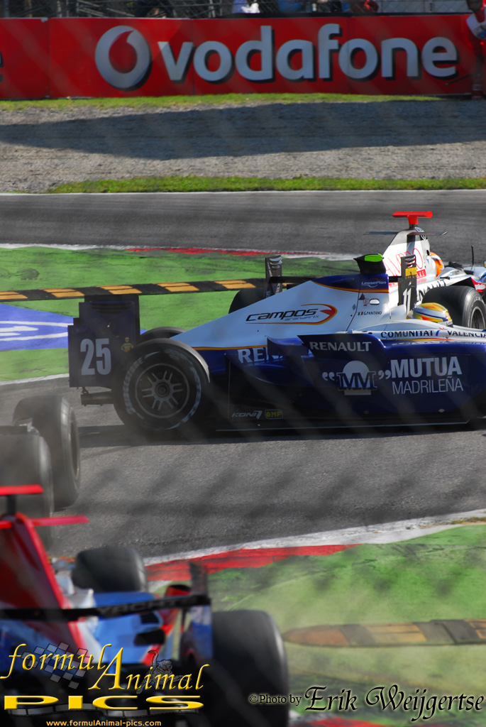 663x1001 pixels (275K)