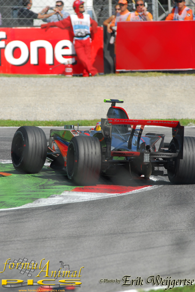 663x1001 pixels (266K)