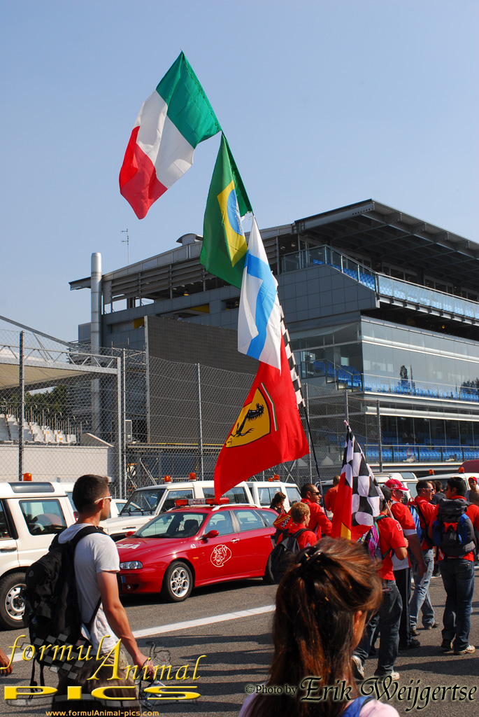 663x1001 pixels (335K)