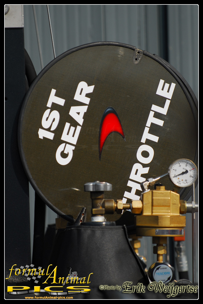 663x1001 pixels (279K)