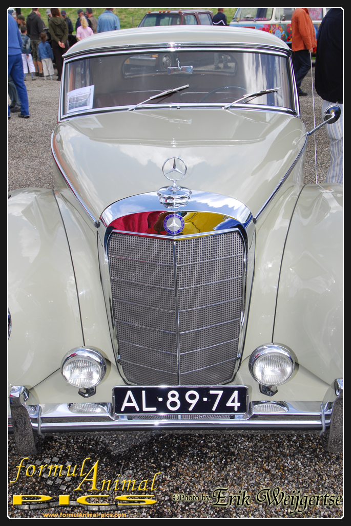 663x1001 pixels (651K)