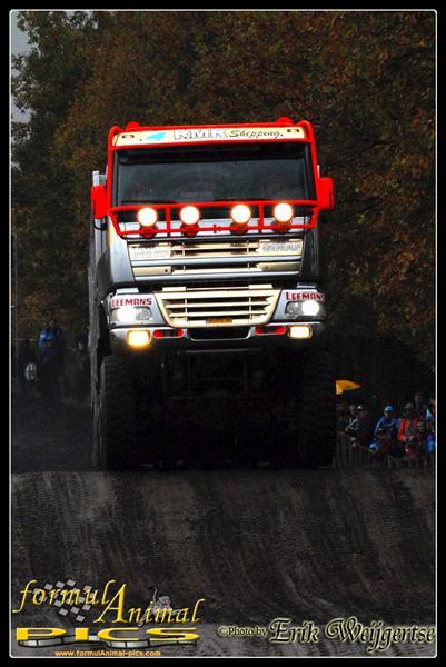 379x577 pixels (54K)